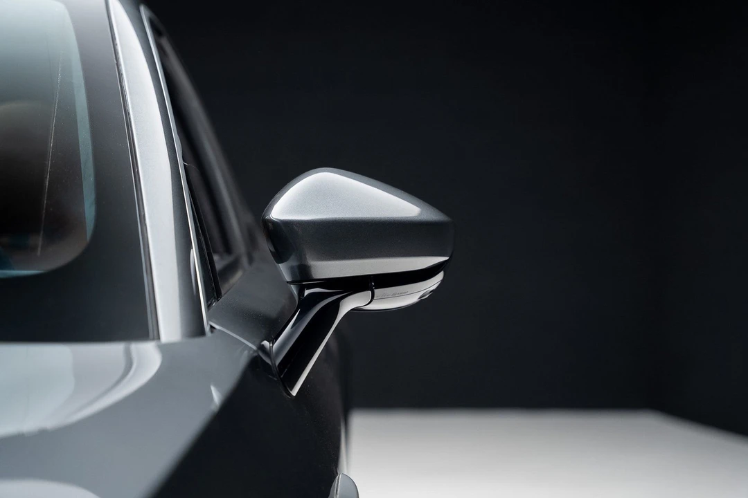 2021 Aston Martin DBX - Image 14 of 21