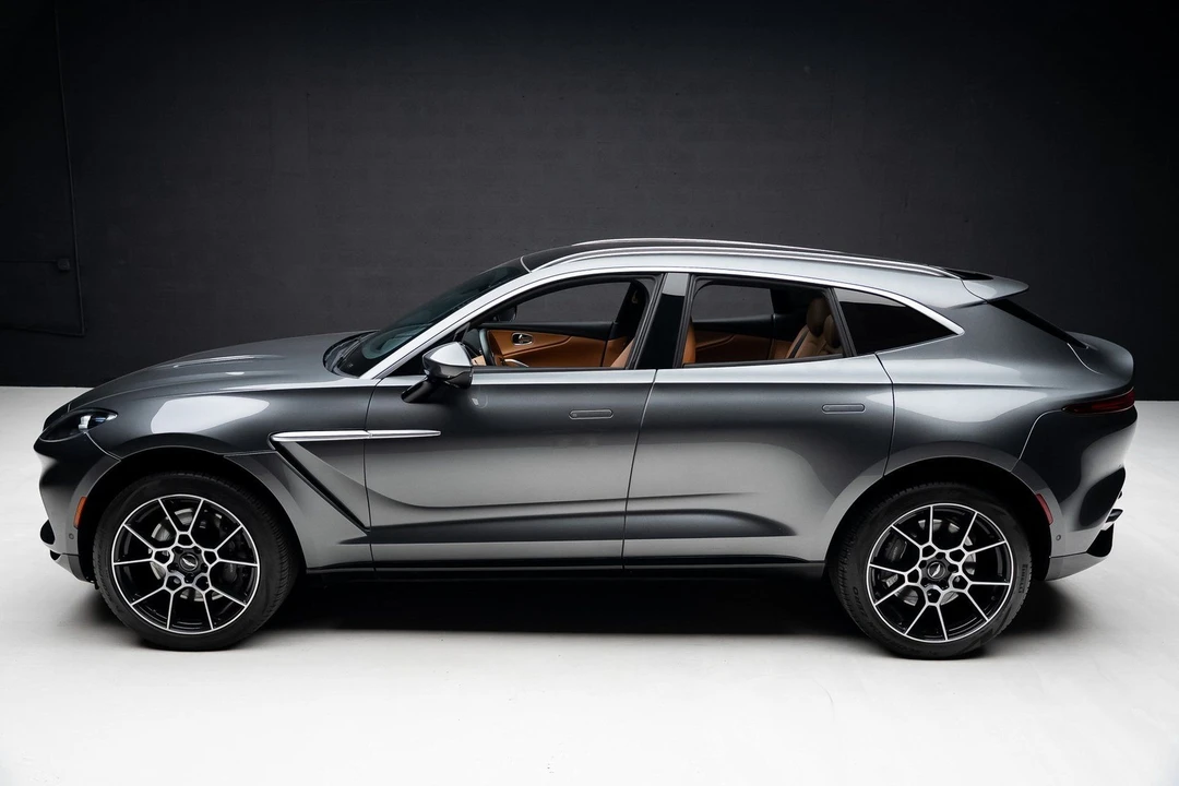 2021 Aston Martin DBX - Image 15 of 21
