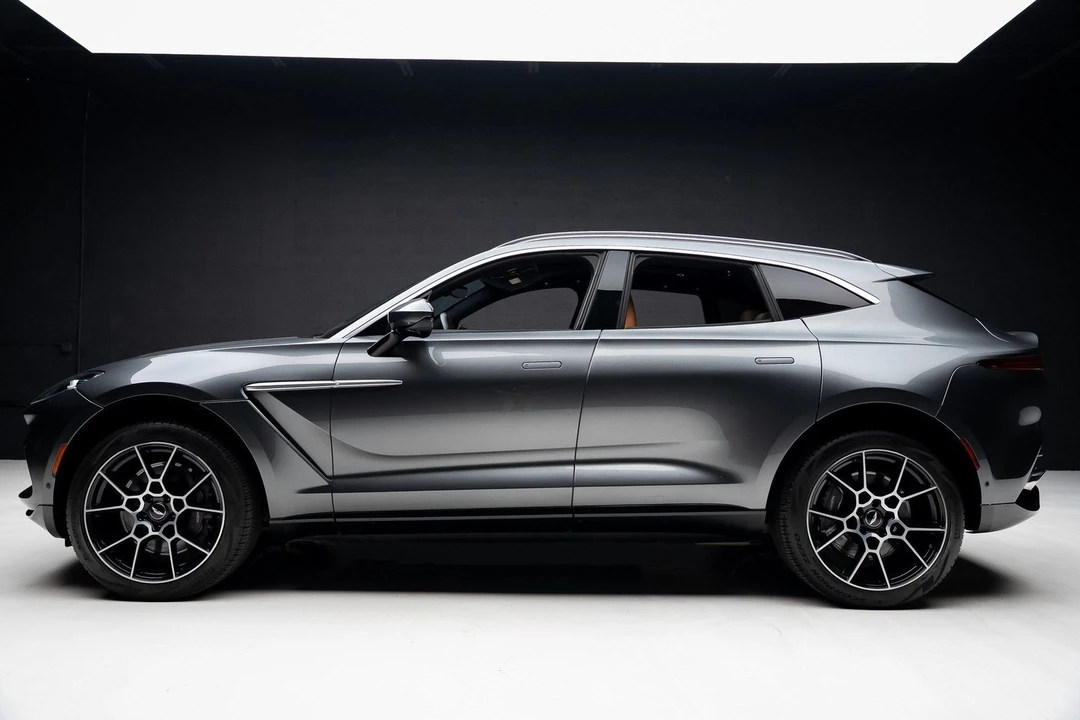 2021 Aston Martin DBX - Image 16 of 21
