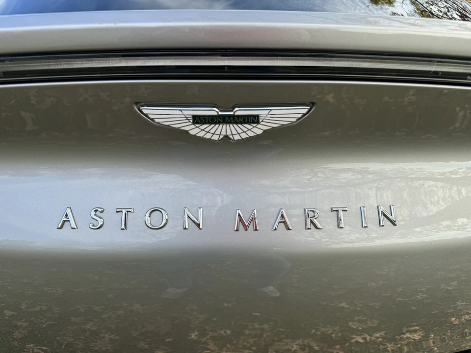 2021 Aston Martin DBX - Image 22 of 31