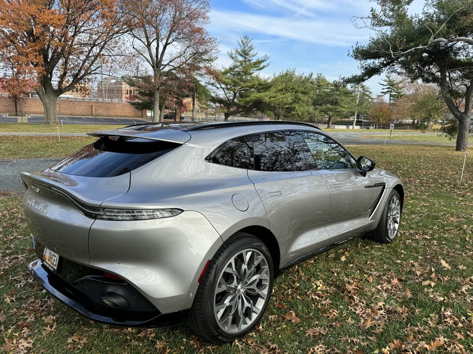 2021 Aston Martin DBX - Image 6 of 31