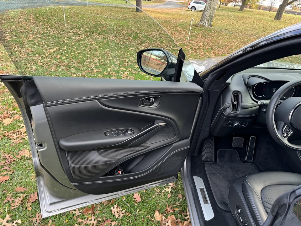2021 Aston Martin DBX - Image 30 of 31