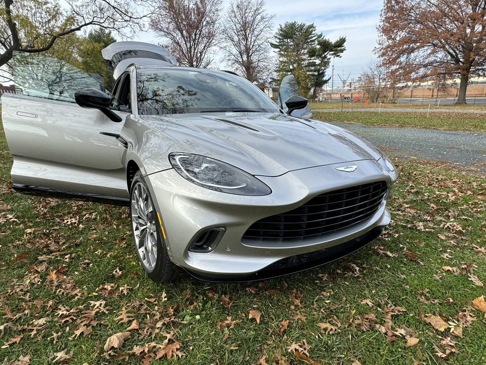 2021 Aston Martin DBX - Image 20 of 31