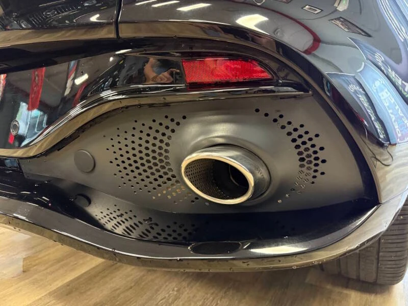 2021 Aston Martin DBX - Image 3 of 7