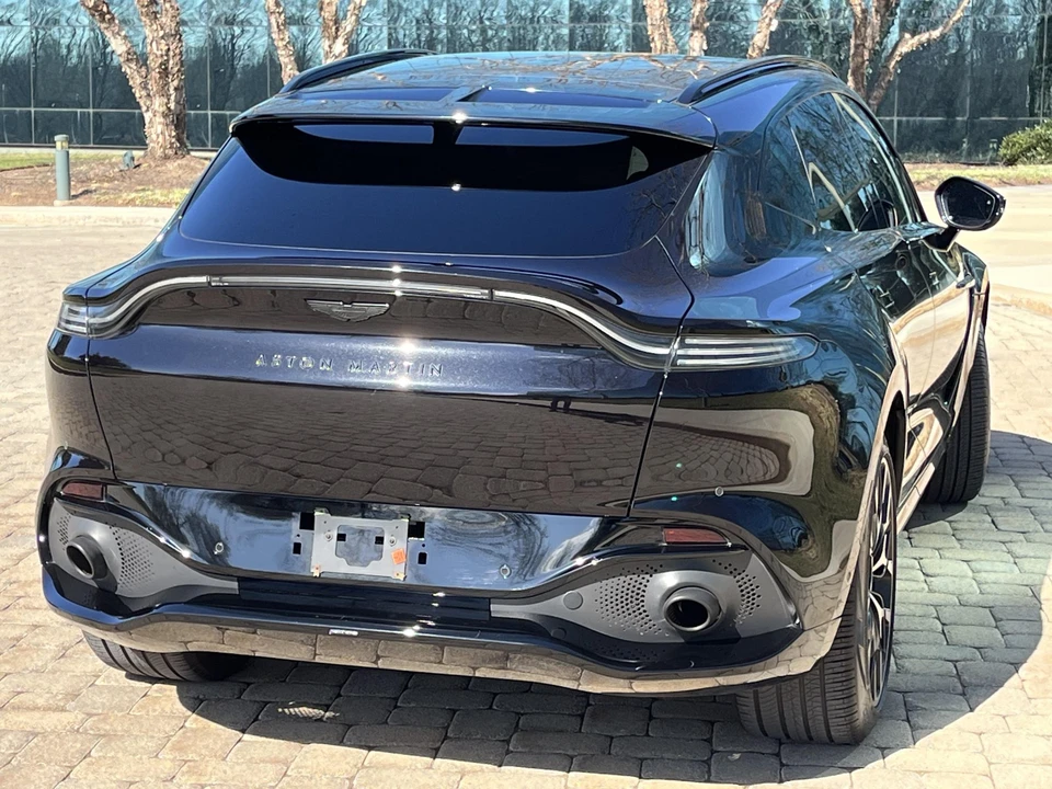 2021 Aston Martin DBX - Image 23 of 31