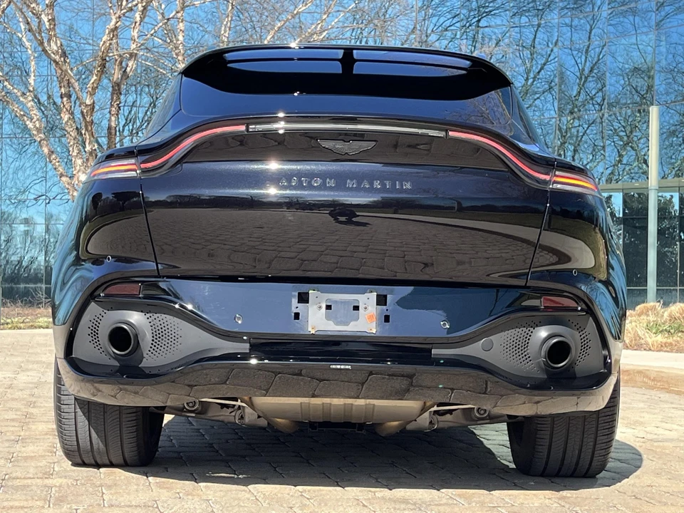 2021 Aston Martin DBX - Image 21 of 31