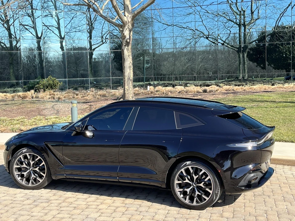 2021 Aston Martin DBX - Image 12 of 31