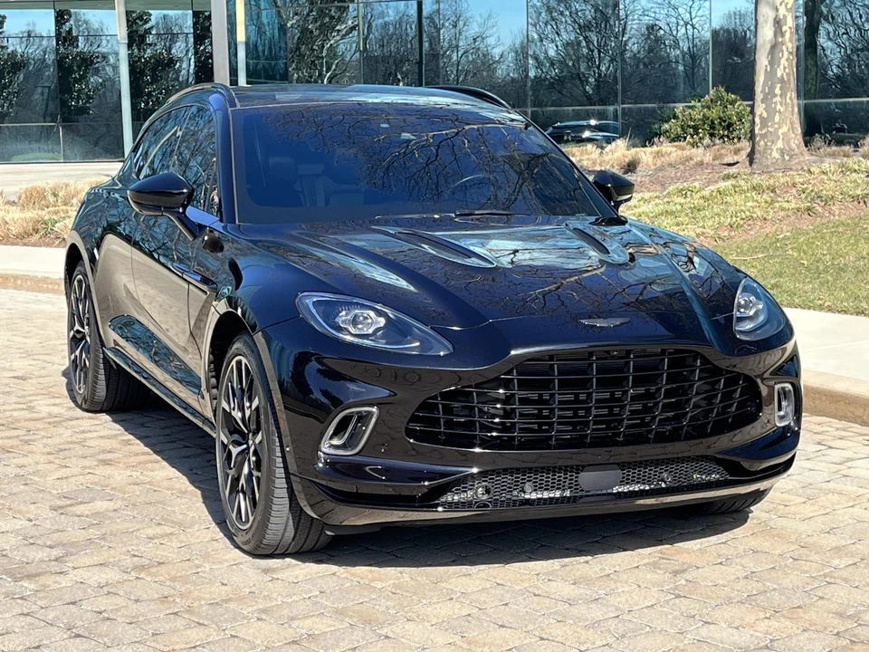 2021 Aston Martin DBX - Image 27 of 31
