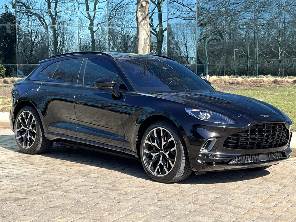 2021 Aston Martin DBX - Image 25 of 31