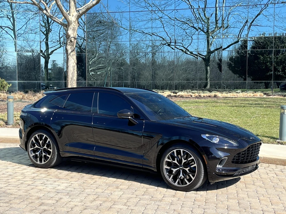 2021 Aston Martin DBX - Image 24 of 31