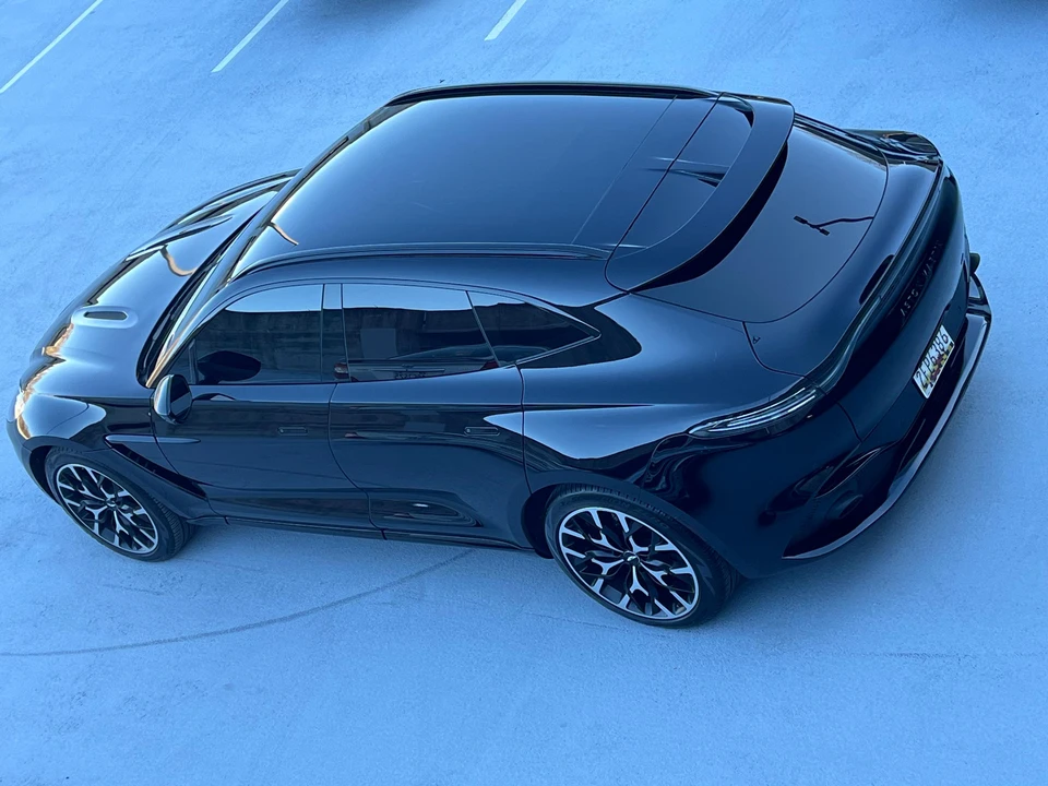 2021 Aston Martin DBX - Image 19 of 31