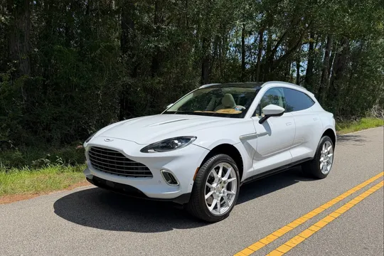 2021 Aston Martin DBX