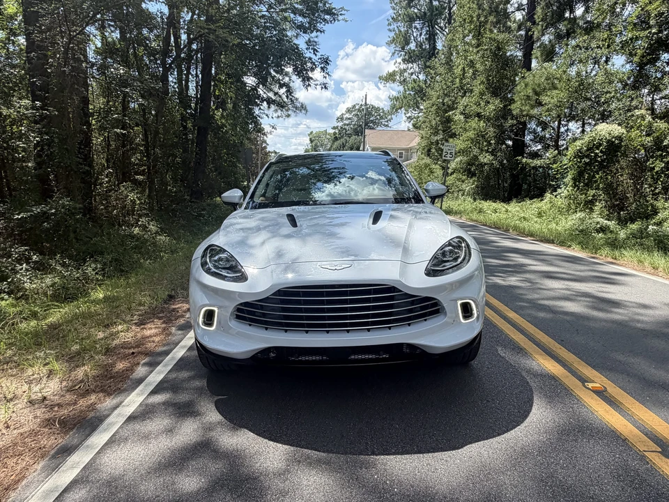 2021 Aston Martin DBX - Image 20 of 31