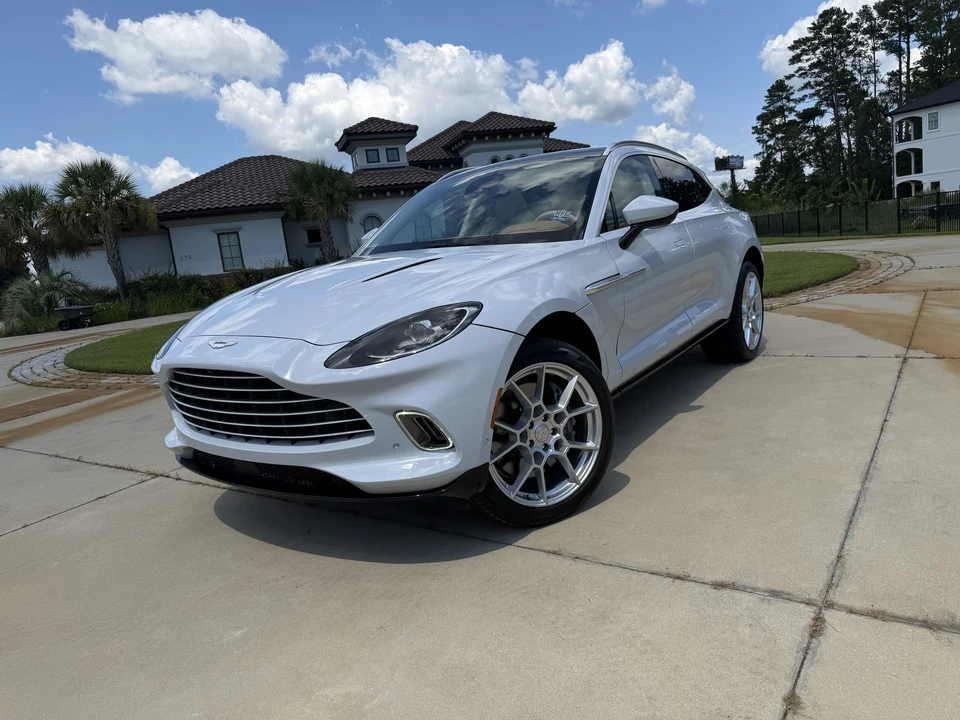 2021 Aston Martin DBX - Image 5 of 31