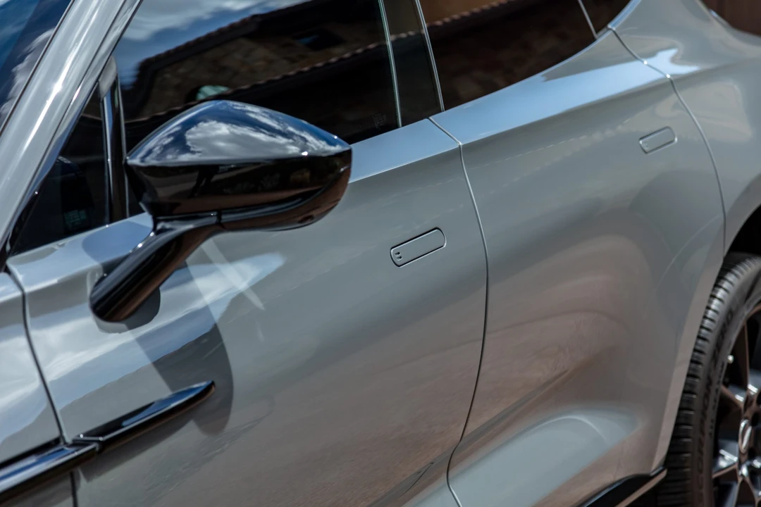 2021 Aston Martin DBX - Image 20 of 31