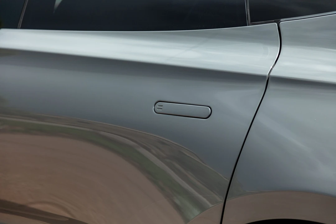2021 Aston Martin DBX - Image 19 of 31