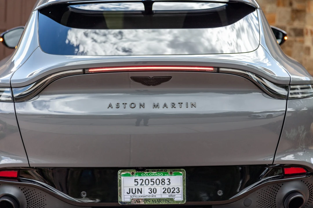 2021 Aston Martin DBX - Image 27 of 31