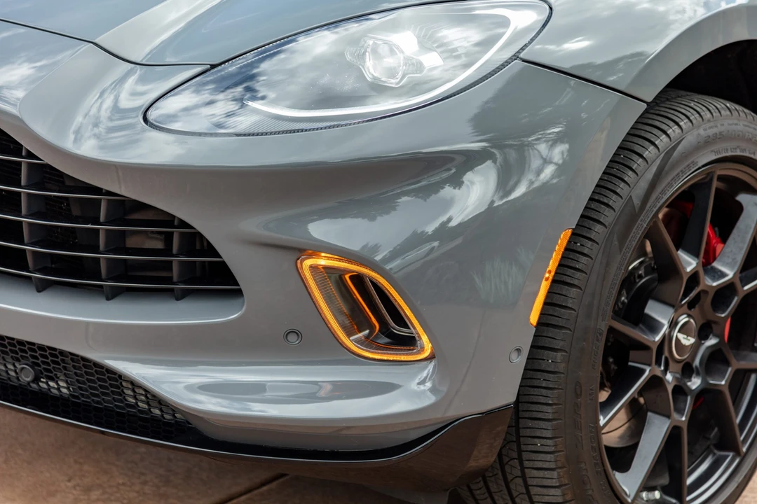 2021 Aston Martin DBX - Image 14 of 31