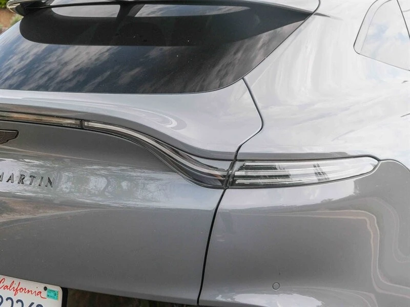 2021 Aston Martin DBX - Image 11 of 21