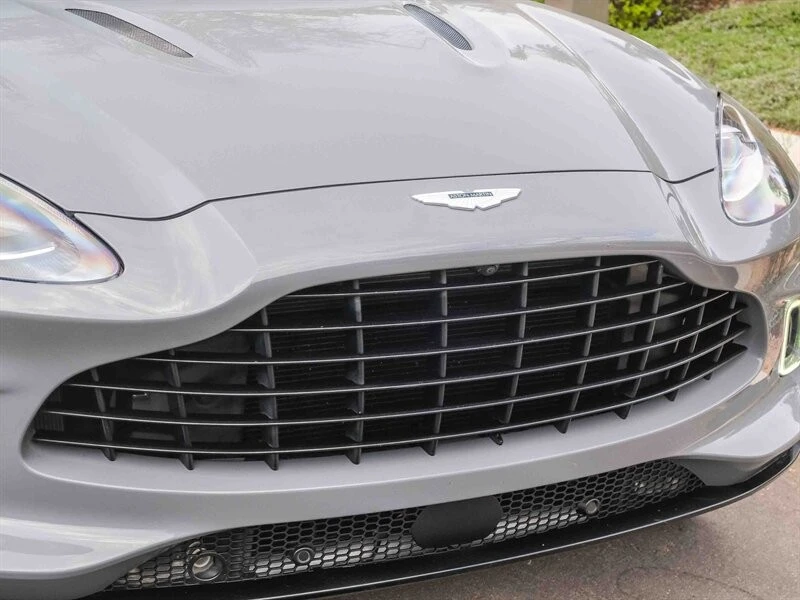 2021 Aston Martin DBX - Image 17 of 21