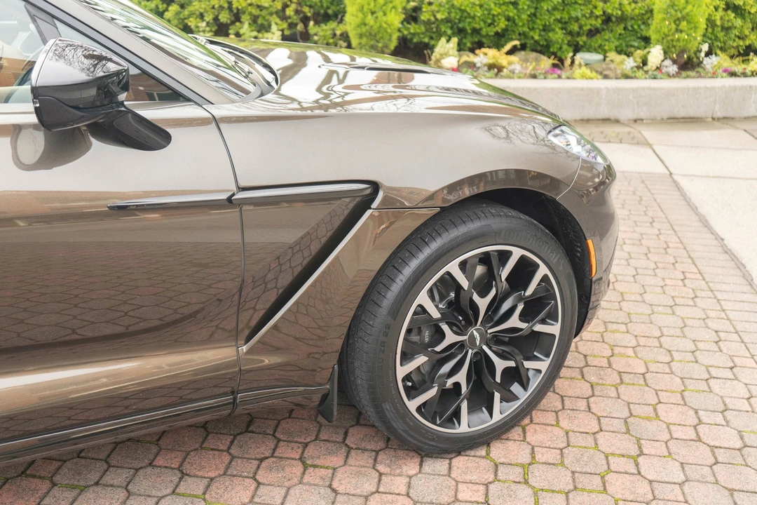 2021 Aston Martin DBX - Image 7 of 21