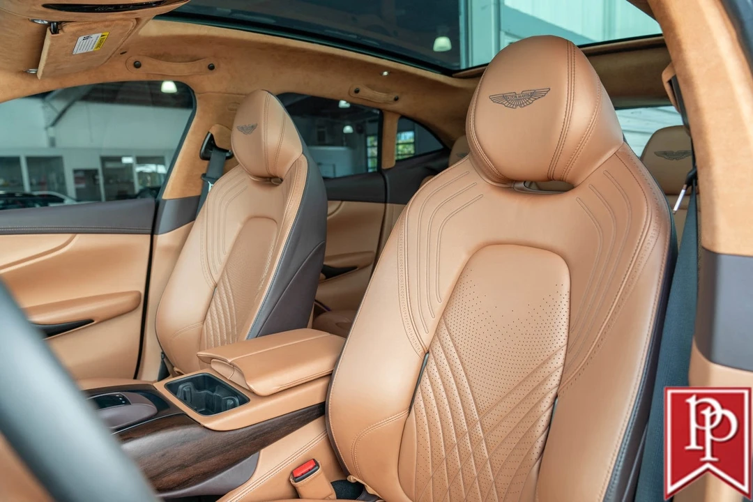 2021 Aston Martin DBX - Image 10 of 21