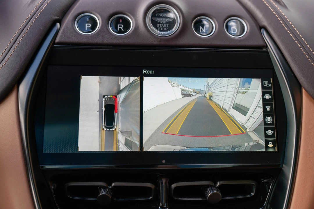 2021 Aston Martin DBX - Image 18 of 21