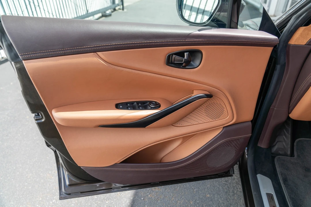 2021 Aston Martin DBX - Image 12 of 21