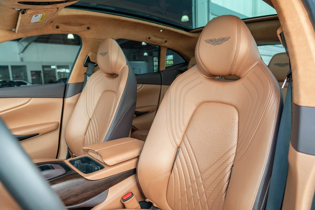 2021 Aston Martin DBX - Image 10 of 31