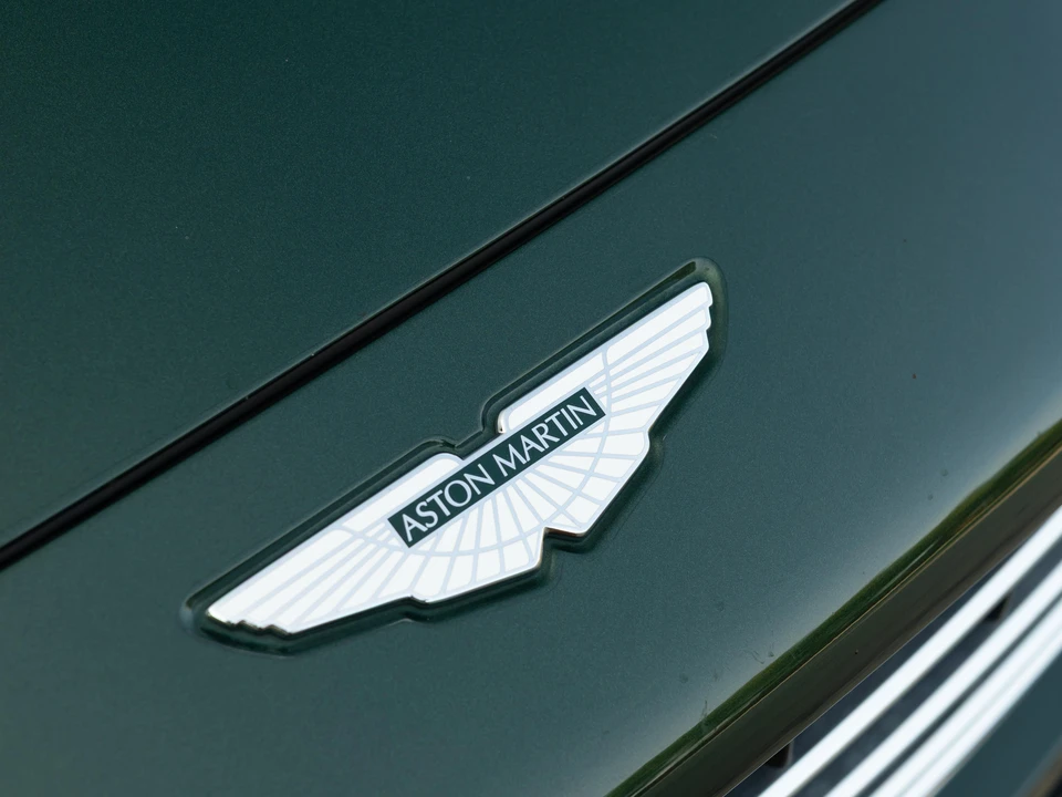 2021 Aston Martin DBX - Image 15 of 31