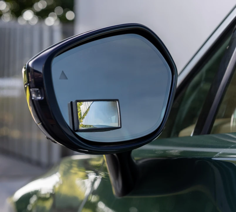 2021 Aston Martin DBX - Image 18 of 31