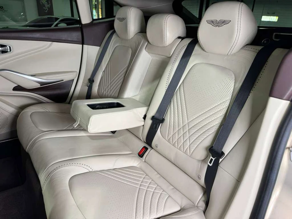 2021 Aston Martin DBX - Image 12 of 12