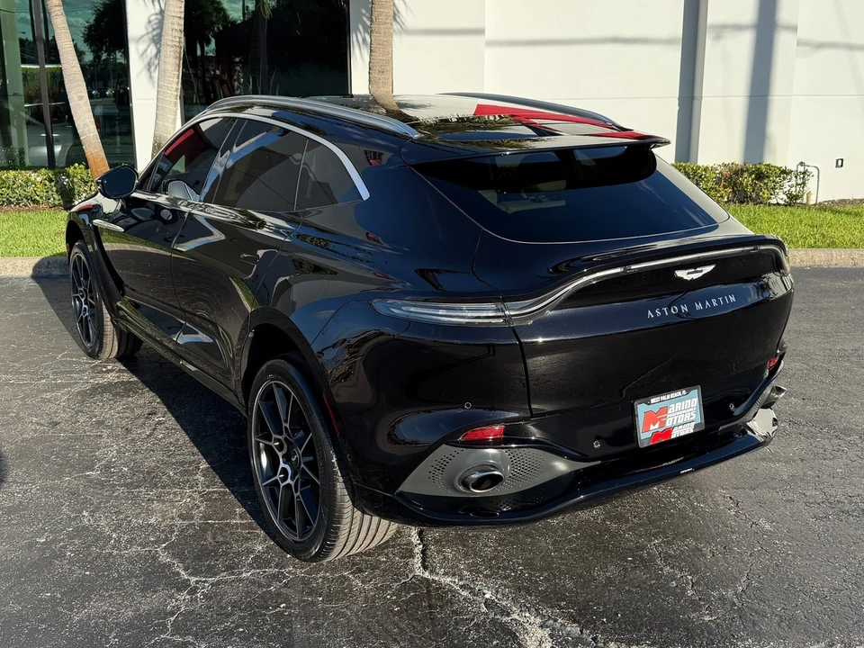 2021 Aston Martin DBX - Image 14 of 21