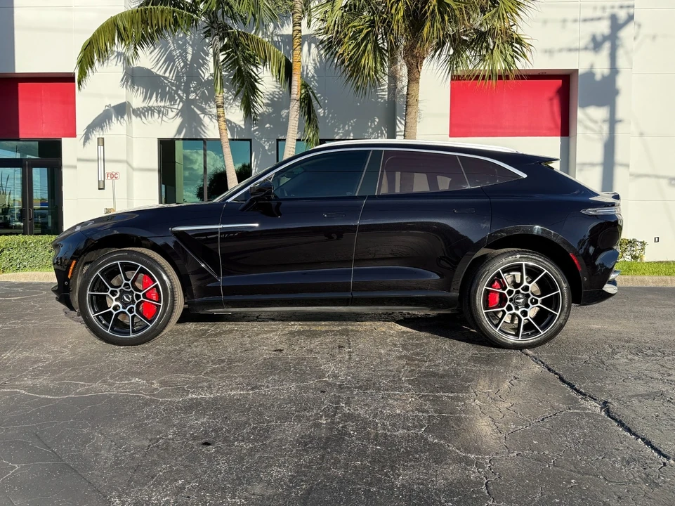 2021 Aston Martin DBX - Image 11 of 21