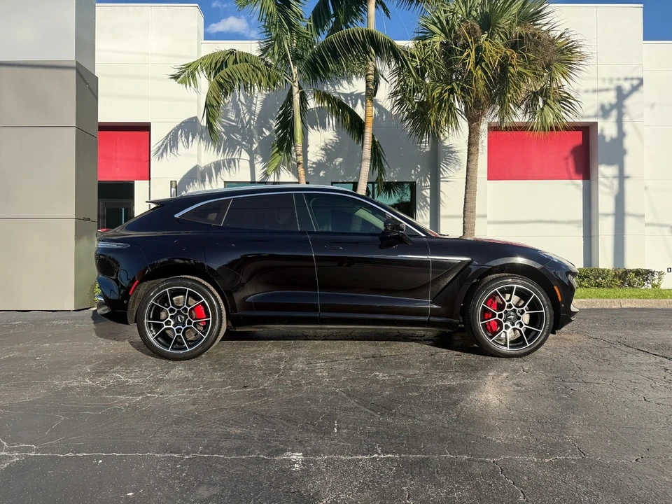 2021 Aston Martin DBX - Image 4 of 21
