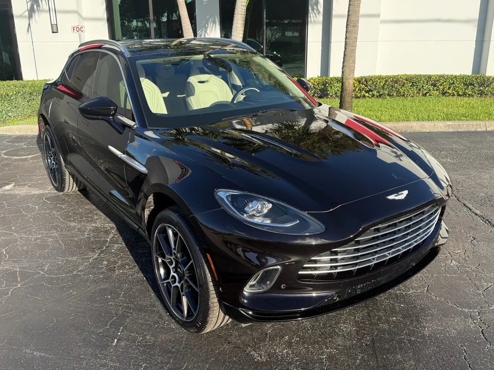 2021 Aston Martin DBX - Image 7 of 21