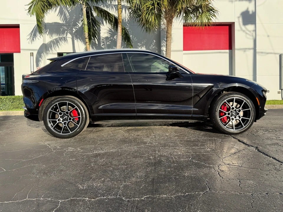 2021 Aston Martin DBX - Image 20 of 21