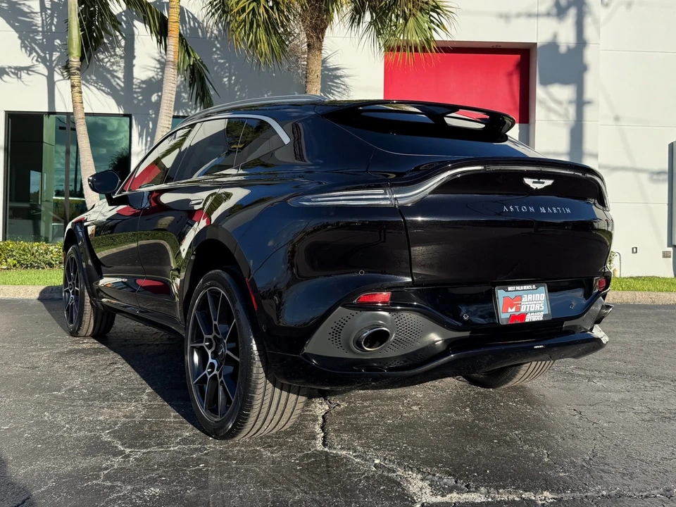 2021 Aston Martin DBX - Image 15 of 21