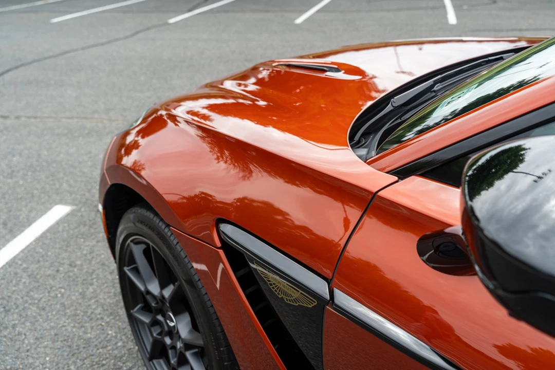 2021 Aston Martin DBX - Image 16 of 31