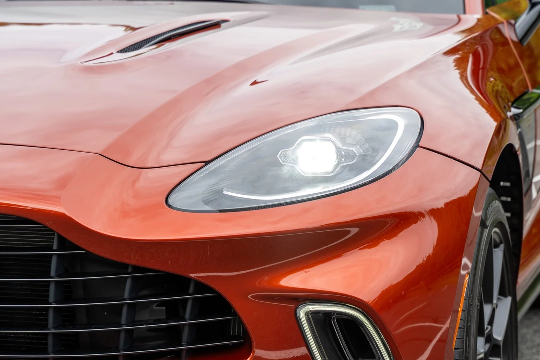 2021 Aston Martin DBX - Image 23 of 31