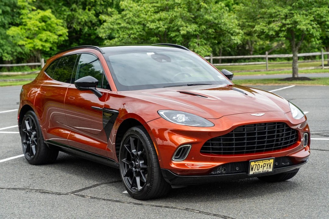 2021 Aston Martin DBX - Image 7 of 31
