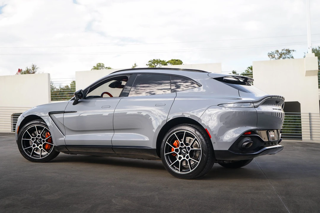 2021 Aston Martin DBX - Image 5 of 31