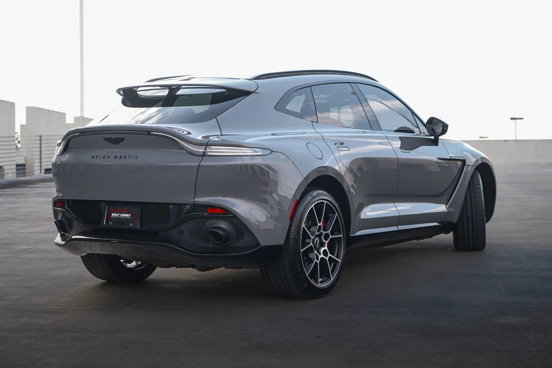 2021 Aston Martin DBX - Image 8 of 31