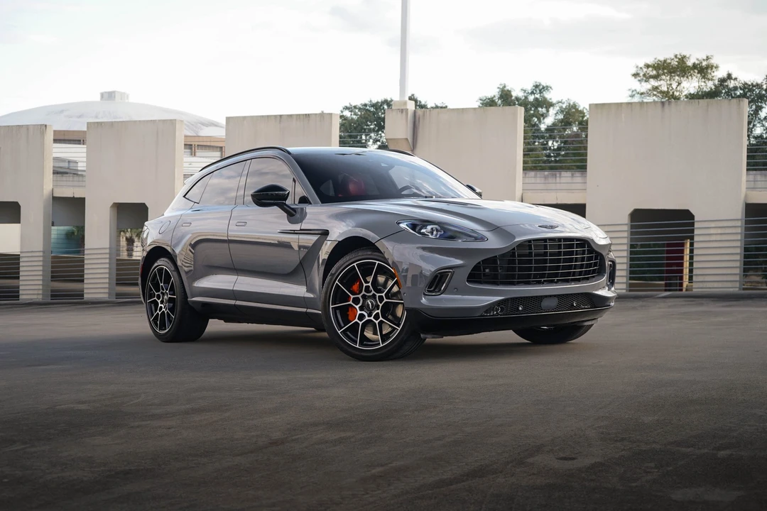 2021 Aston Martin DBX - Image 12 of 31