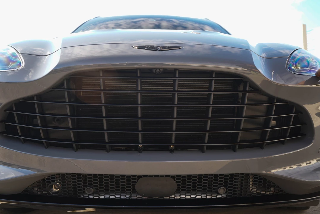 2021 Aston Martin DBX - Image 25 of 31