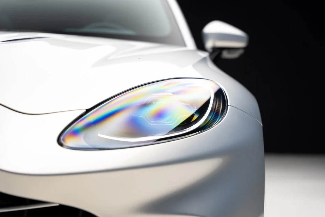 2021 Aston Martin DBX - Image 9 of 12