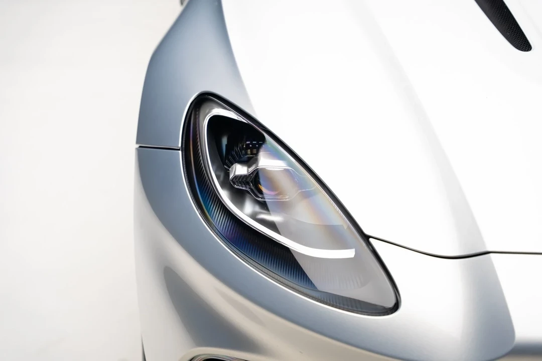 2021 Aston Martin DBX - Image 11 of 12