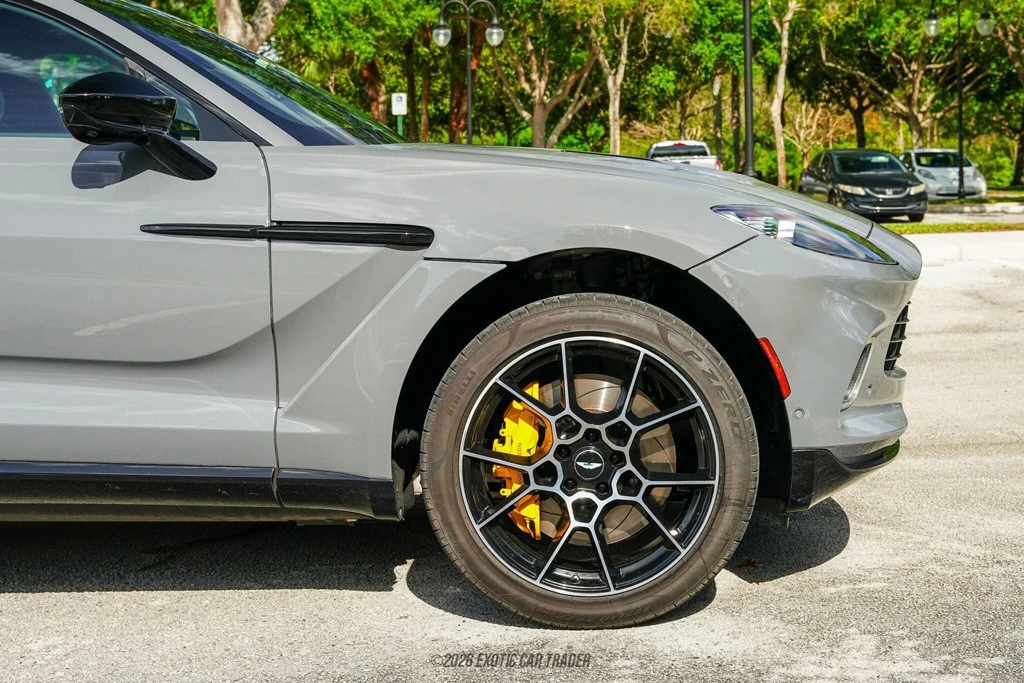 2021 Aston Martin DBX - Image 11 of 12