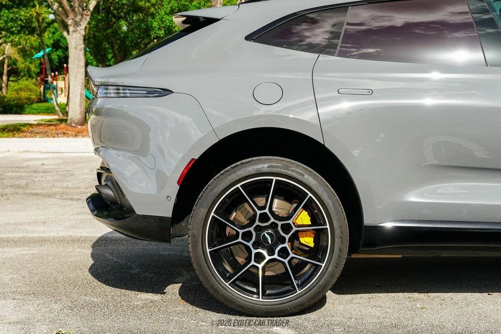 2021 Aston Martin DBX - Image 10 of 12