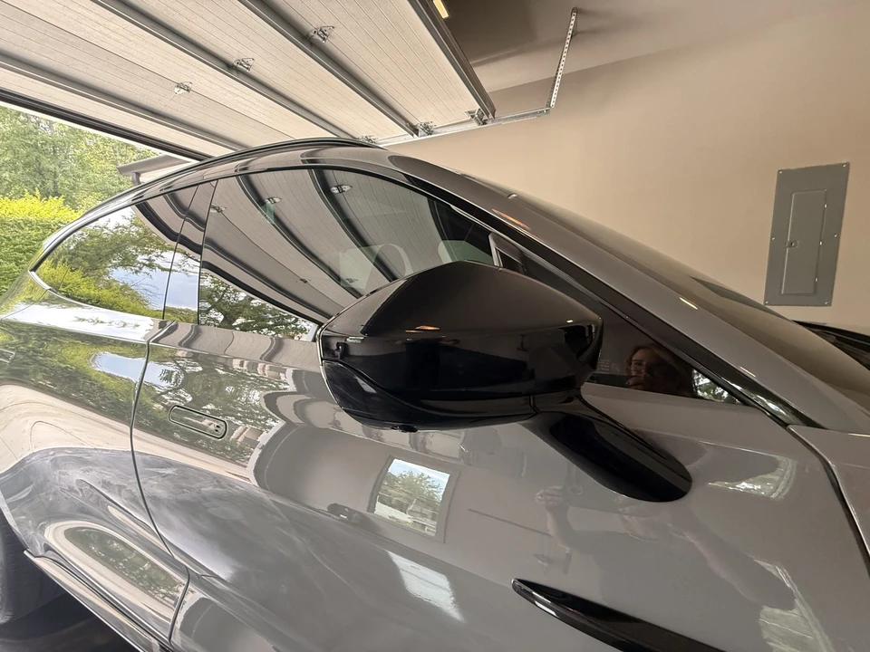 2021 Aston Martin DBX - Image 17 of 31